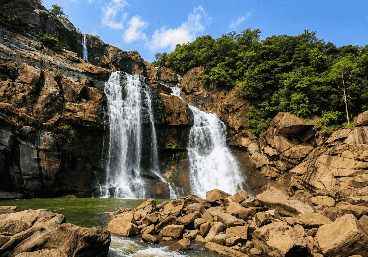 Hundru Falls
